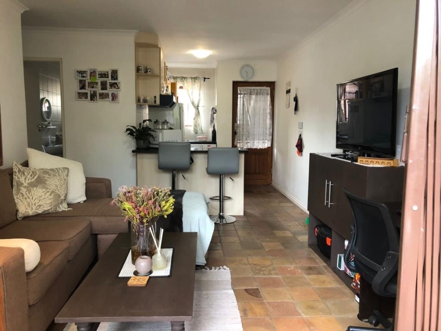 To Let 2 Bedroom Property for Rent in Table View Western Cape
